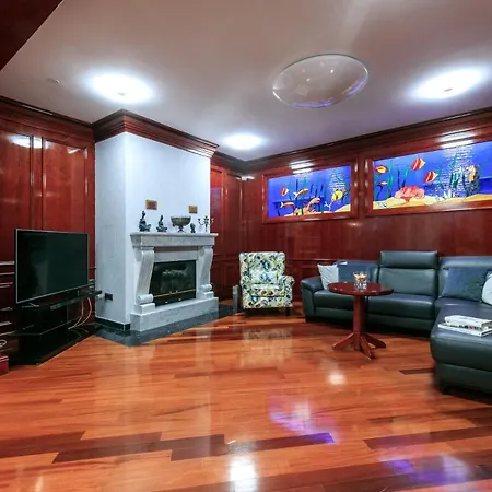 Plateau Apartment